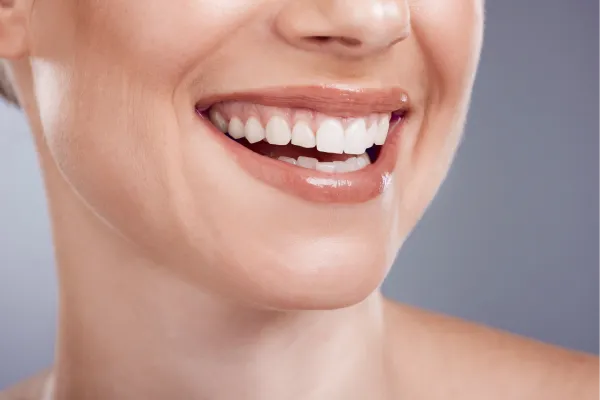 5 Ways to Whiten Your Cosmetic Dentures Safely