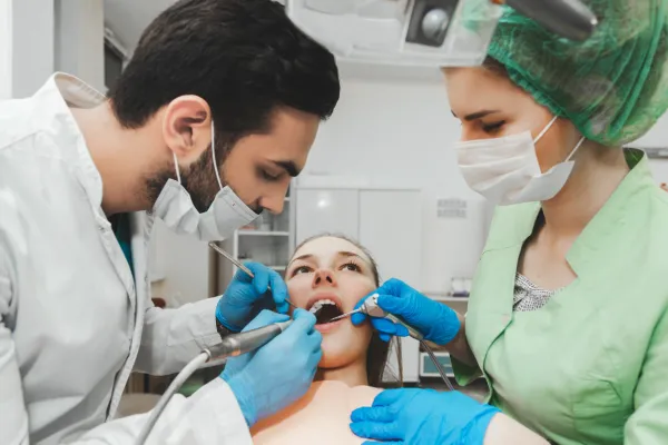 Emergency Dentist: 5 Warning Signs You Can't Ignore