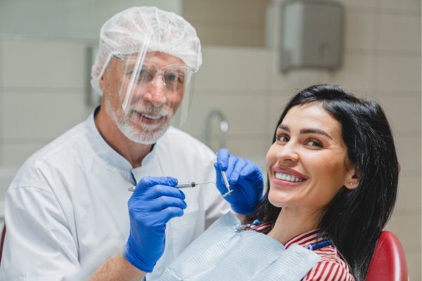 Top 5 Cosmetic Dentistry Options for a New Year's Smile